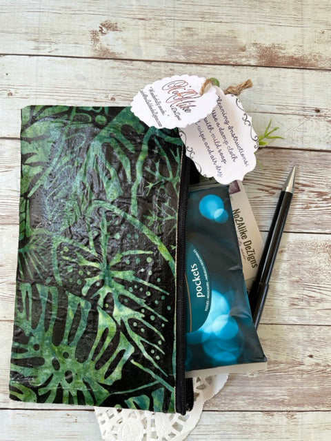 Green Leaves Pouch